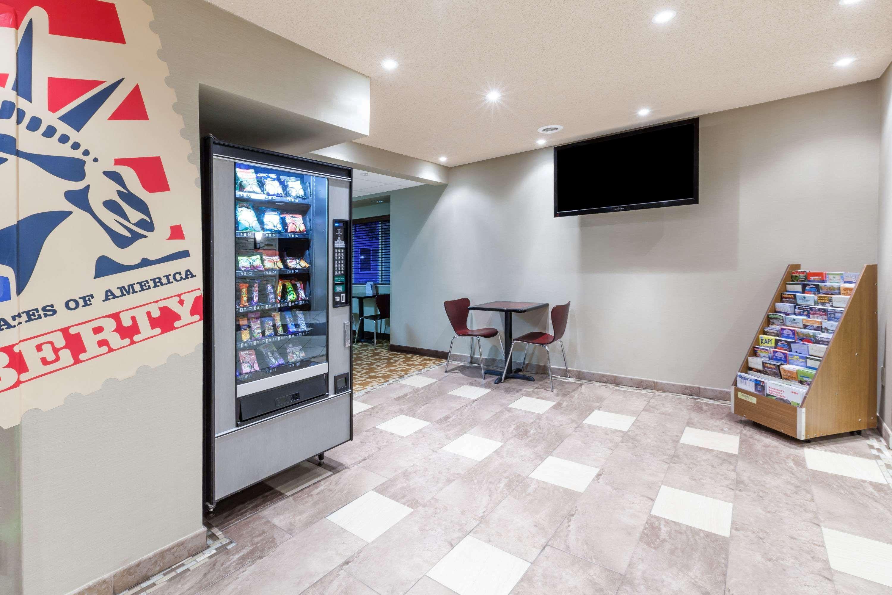 Hotel Super 8 By Wyndham Schenectady - Albany Area Esterno foto